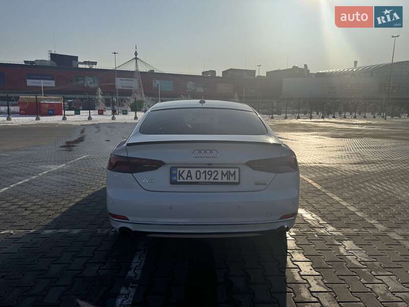 Купе Audi A5 2017 в Киеве