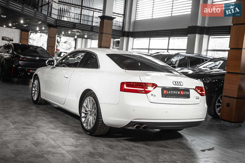 Купе Audi A5 2011 в Одессе