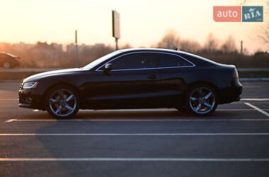 Купе Audi A5 2011 в 