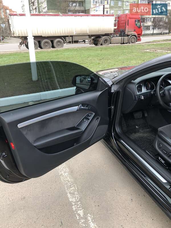 Купе Audi A5 2010 в Сумах