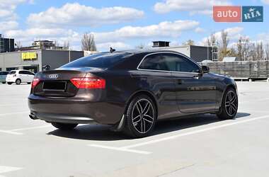 Купе Audi A5 2010 в 