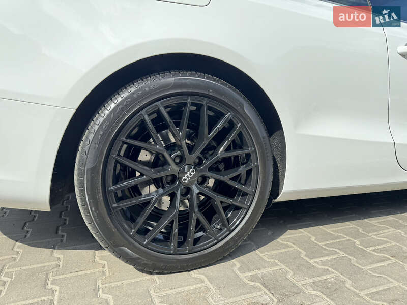 Купе Audi A5 2011 в Киеве