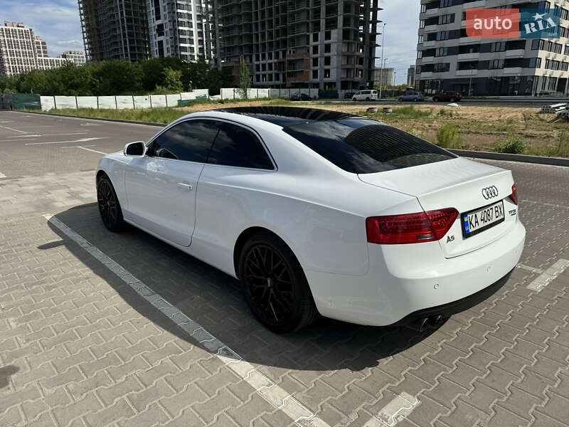 Купе Audi A5 2011 в Киеве