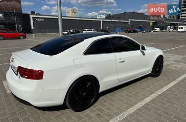 Купе Audi A5 2011 в 