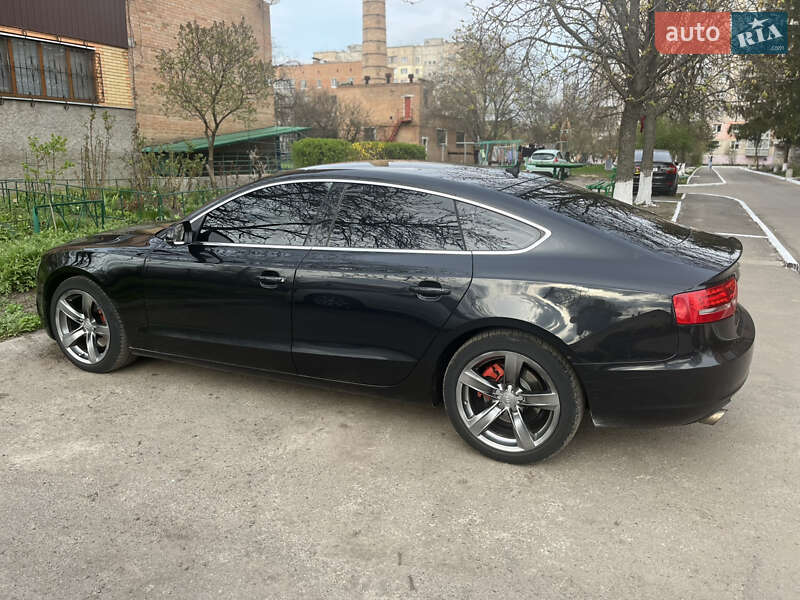 Купе Audi A5 2010 в 