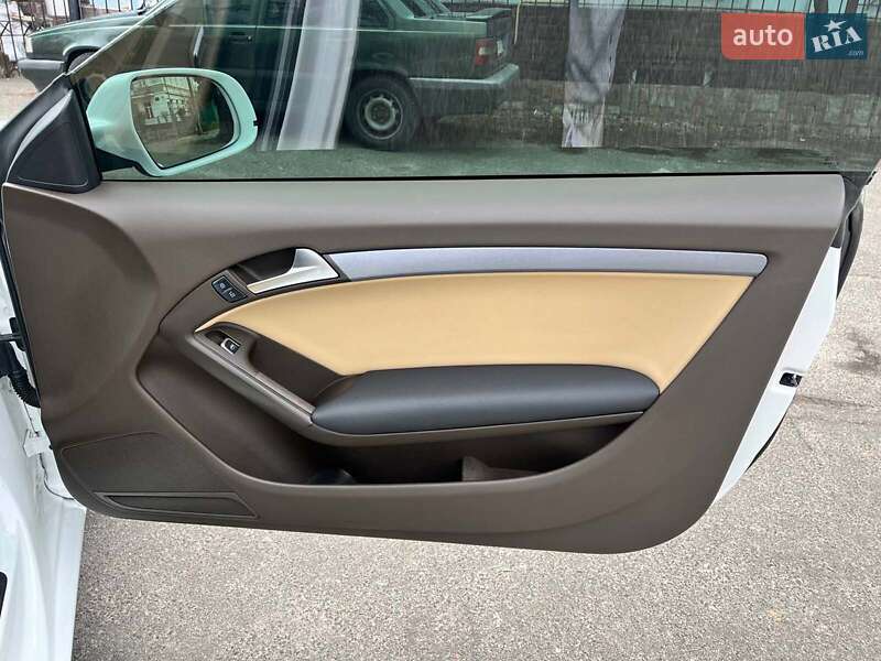 Купе Audi A5 2012 в Киеве