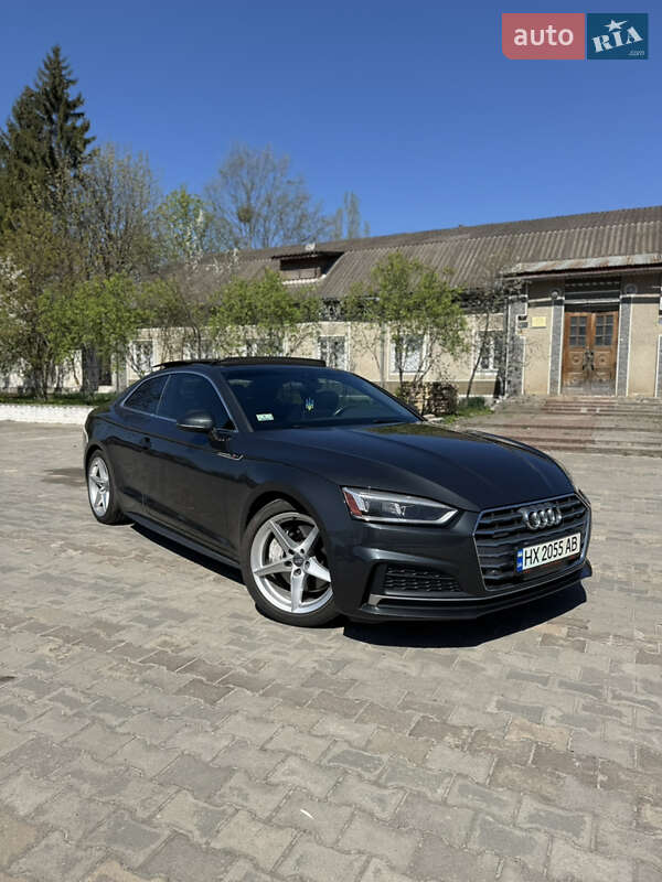 Купе Audi A5 2017 в Нетешине