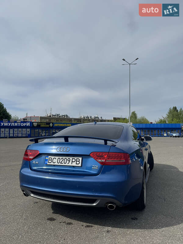 Купе Audi A5 2010 в Киеве