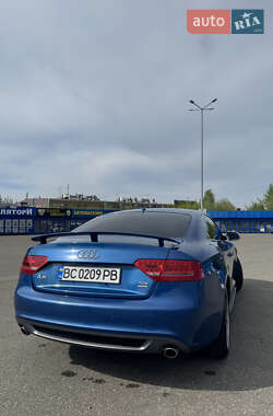 Купе Audi A5 2010 в 