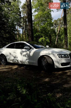 Купе Audi A5 2010 в 