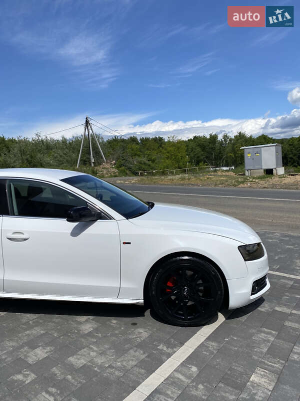 Купе Audi A5 2011 в Ужгороді