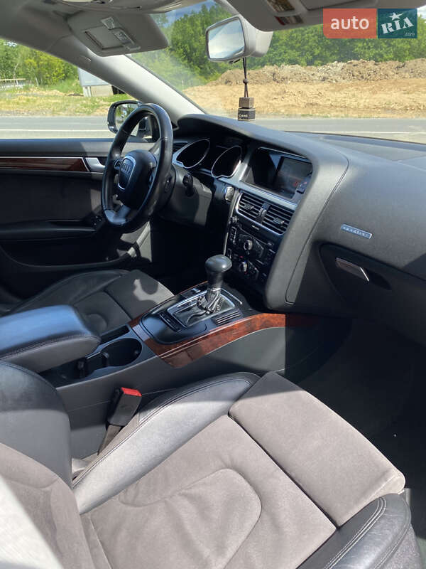 Купе Audi A5 2011 в Ужгороді