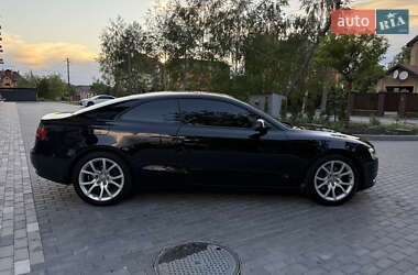 Купе Audi A5 2010 в 