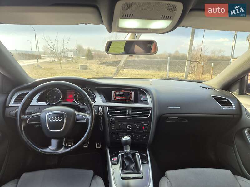 Купе Audi A5 2011 в Бучаче