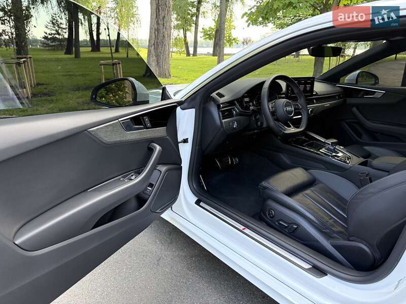 Купе Audi A5 2023 в Киеве