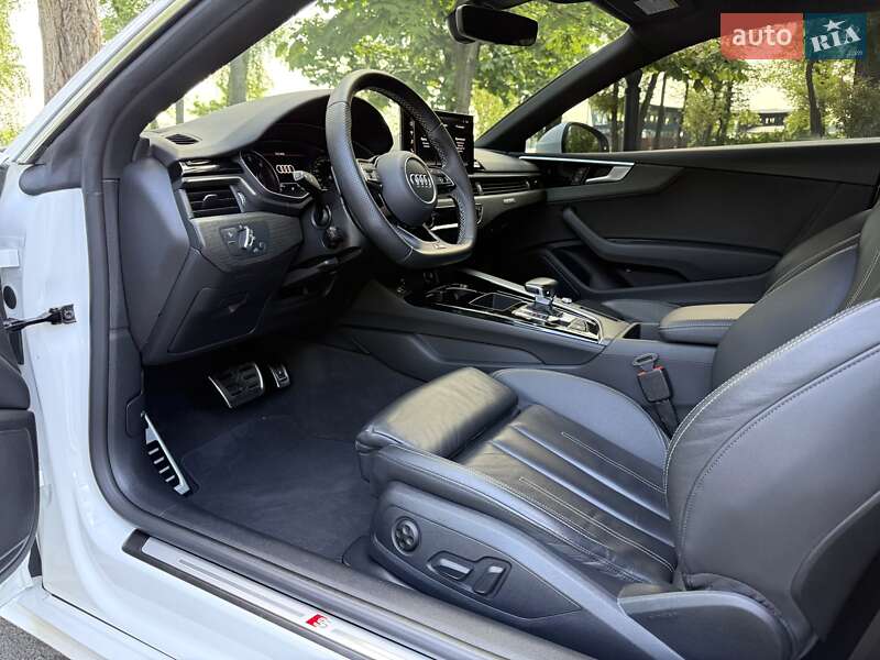Купе Audi A5 2023 в Киеве
