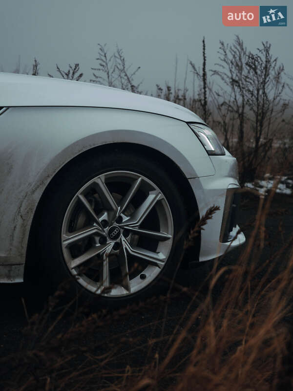 Лифтбек Audi A5 2022 в Кременчуге