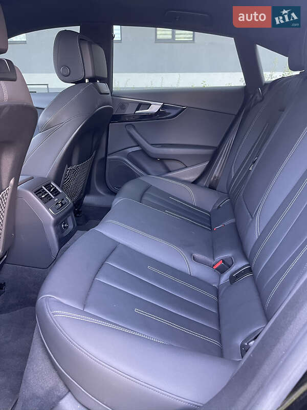 Лифтбек Audi A5 2020 в Львове