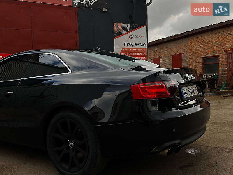 Купе Audi A5 2010 в Луцке