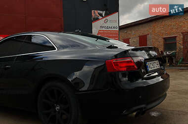 Купе Audi A5 2010 в 
