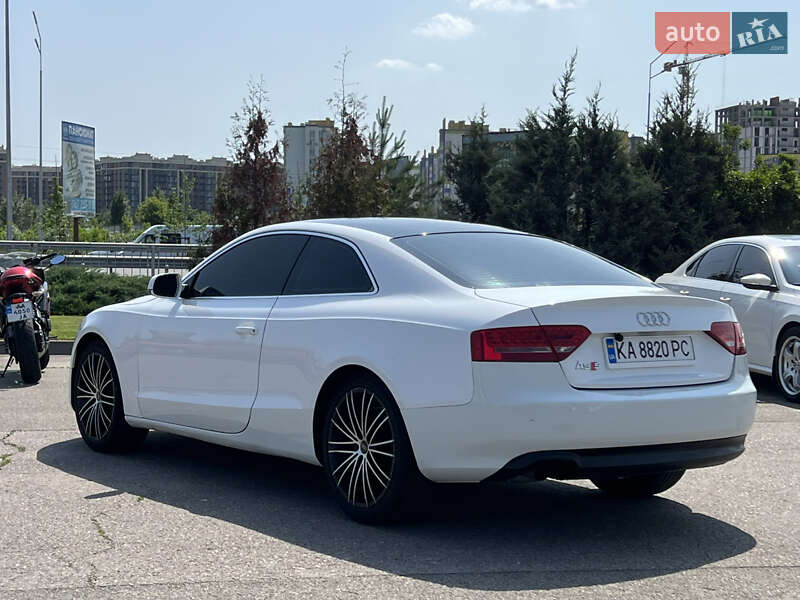 Купе Audi A5 2010 в Киеве