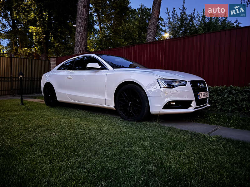 Купе Audi A5 2011 в 