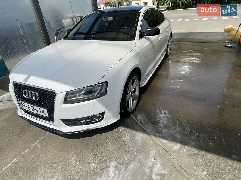 Купе Audi A5 2010 в Беляевке