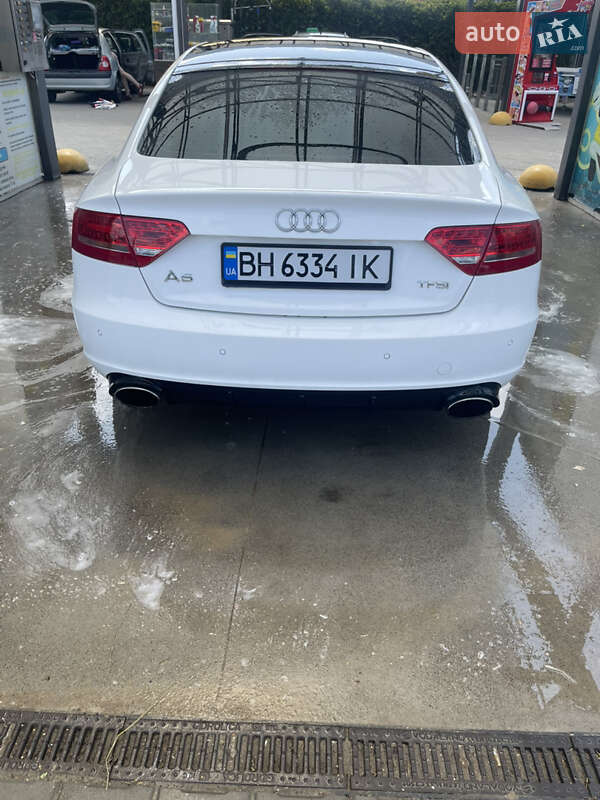 Купе Audi A5 2010 в Беляевке