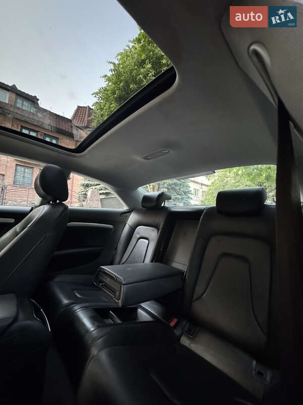Купе Audi A5 2010 в Львове