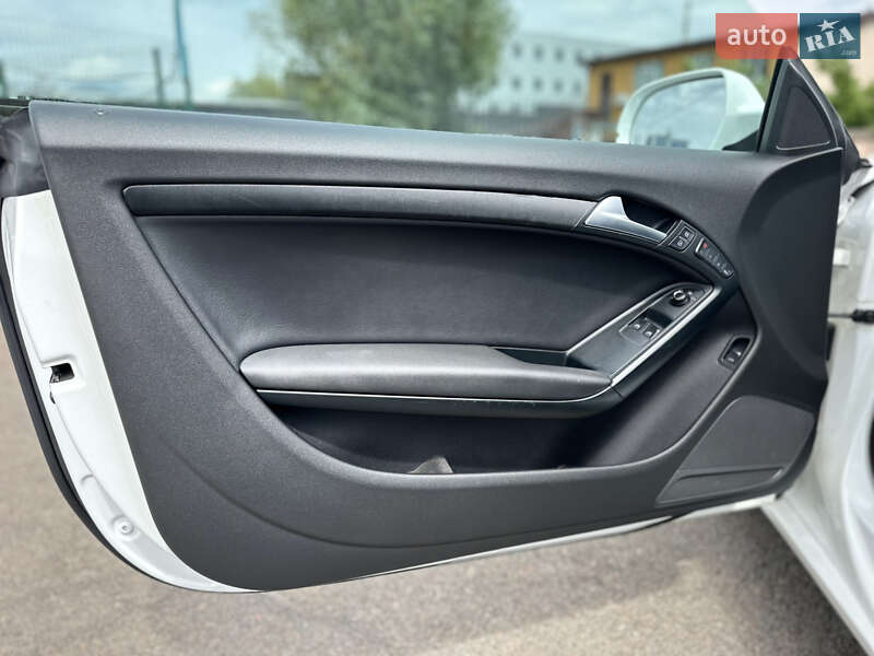 Купе Audi A5 2011 в Киеве