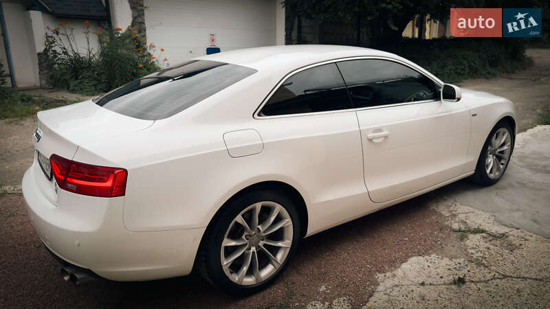Купе Audi A5 2011 в Киеве