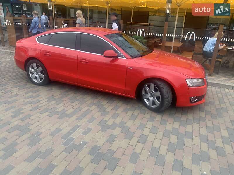 Купе Audi A5 2010 в 