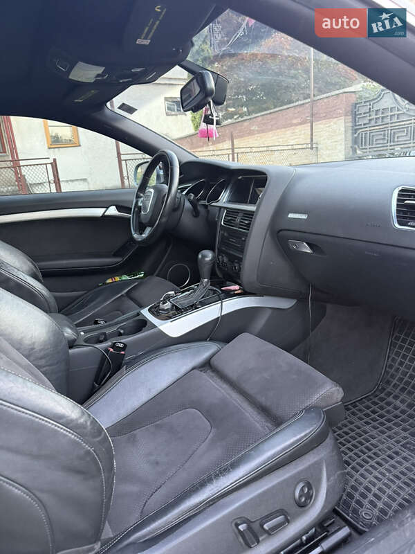 Купе Audi A5 2010 в Ужгороде