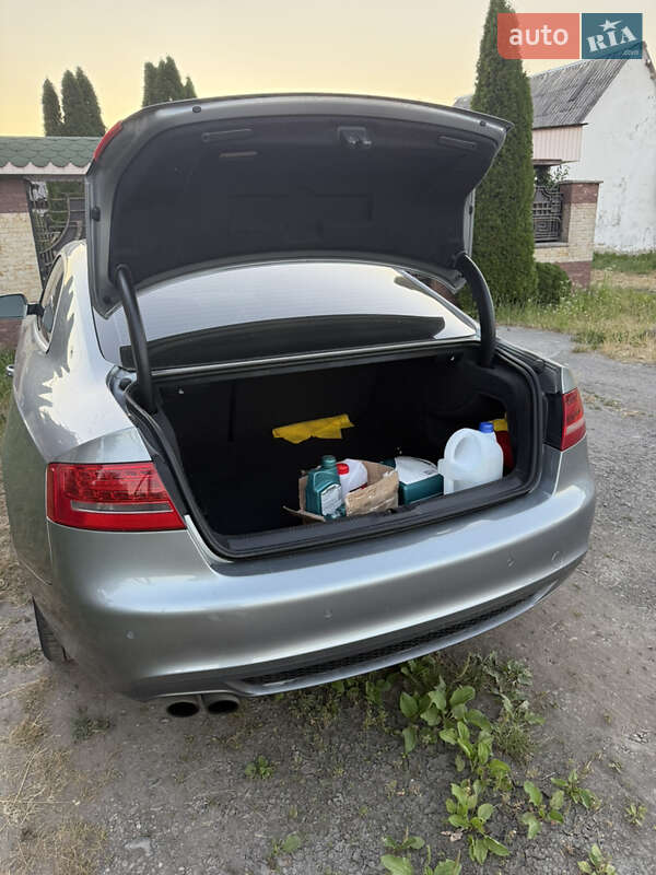Купе Audi A5 2010 в Ужгороде
