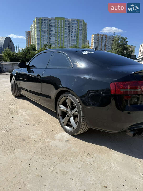 Купе Audi A5 2011 в Киеве