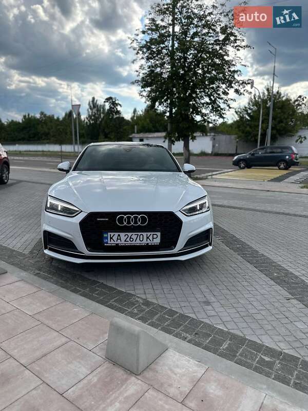 Купе Audi A5 2017 в Киеве