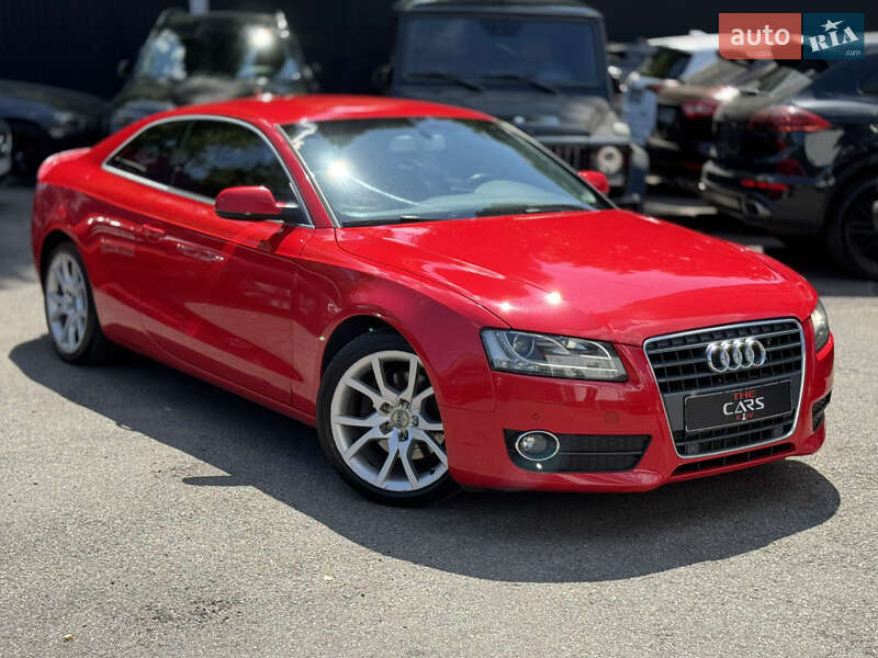 Купе Audi A5 2010 в 