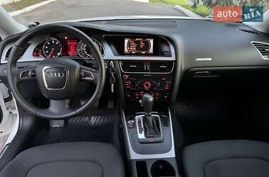 Купе Audi A5 2010 в 