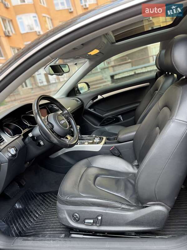 Купе Audi A5 2012 в Киеве