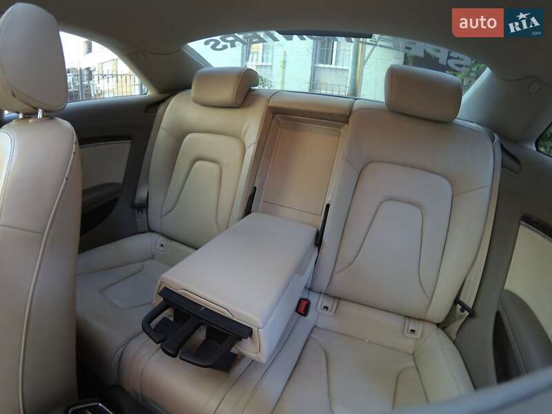 Купе Audi A5 2010 в Киеве
