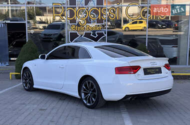 Купе Audi A5 2011 в 