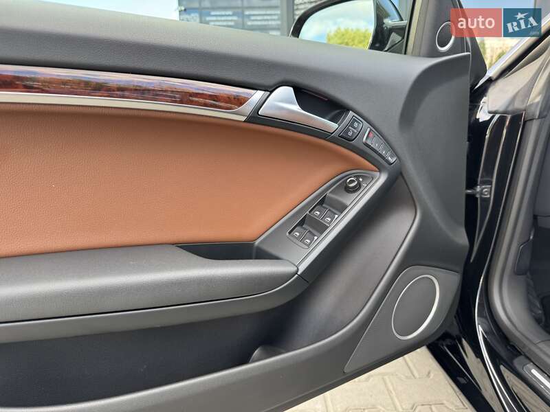 Кабриолет Audi A5 2011 в Киеве