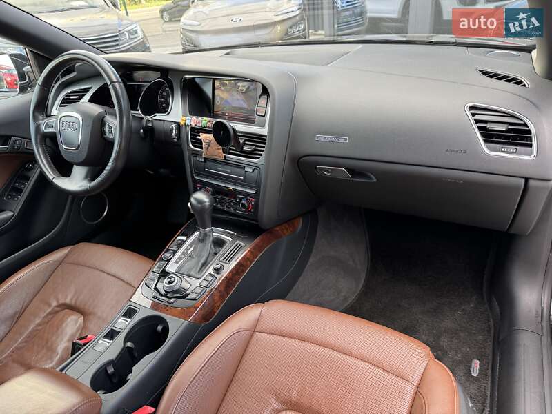 Кабриолет Audi A5 2011 в Киеве