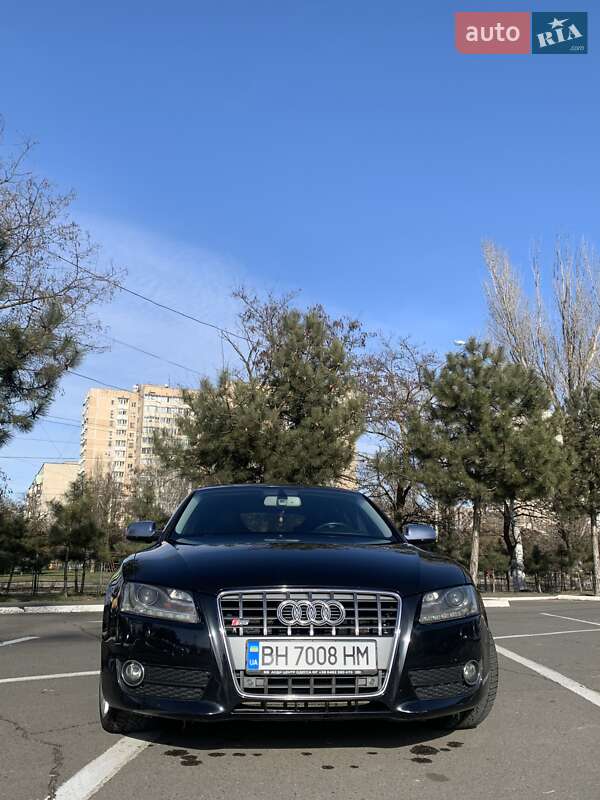 Купе Audi A5 2009 в 