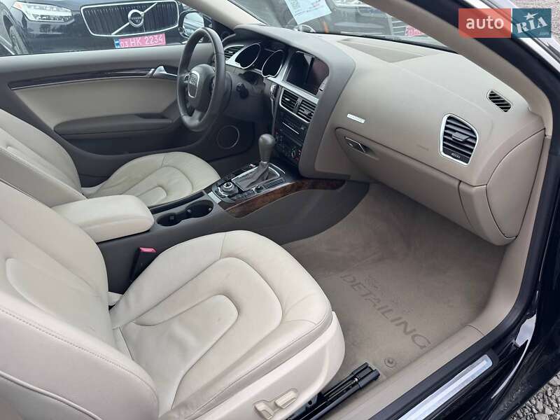 Купе Audi A5 2011 в Луцке