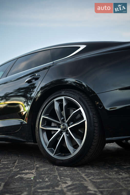 Лифтбек Audi A5 2022 в Львове