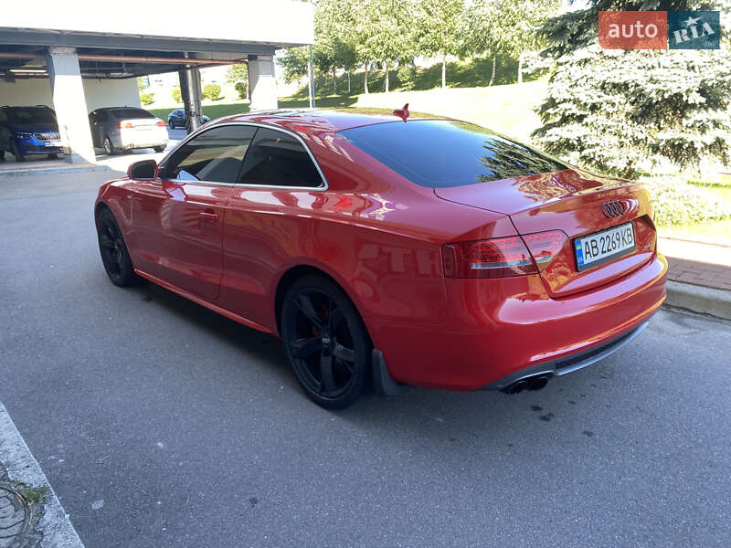 Купе Audi A5 2011 в Киеве