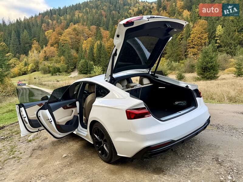 Лифтбек Audi A5 2020 в Киеве