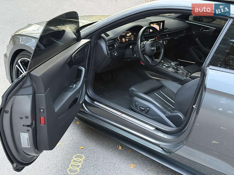 Купе Audi A5 2017 в Новомосковську
