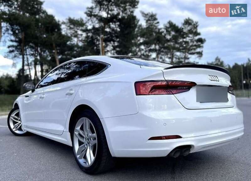 Купе Audi A5 2017 в Киеве